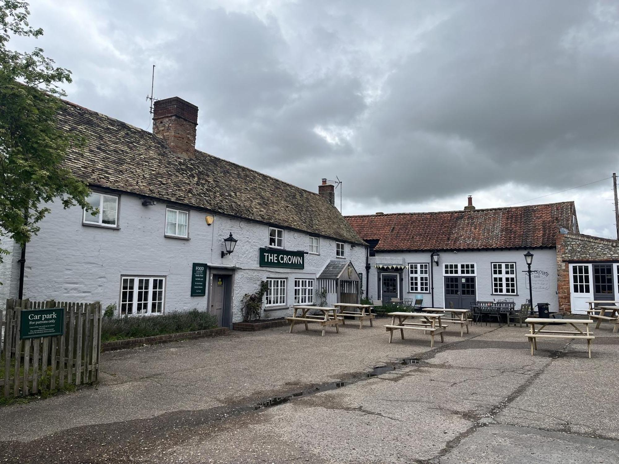 Gayton  The Crown Inn المظهر الخارجي الصورة