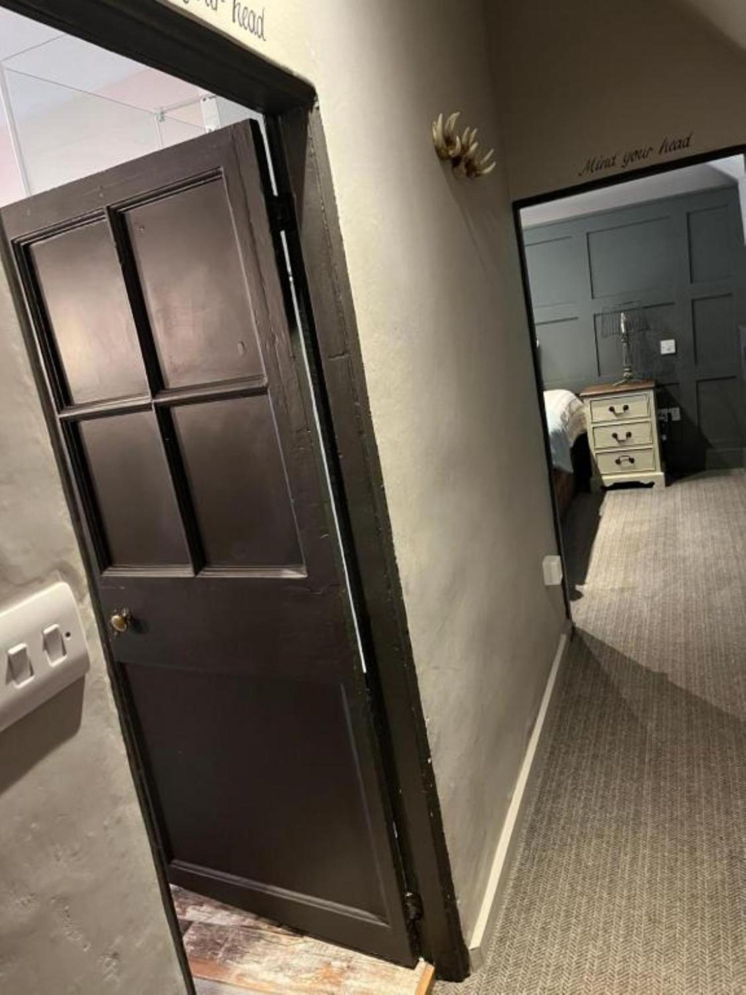 Gayton  The Crown Inn المظهر الخارجي الصورة