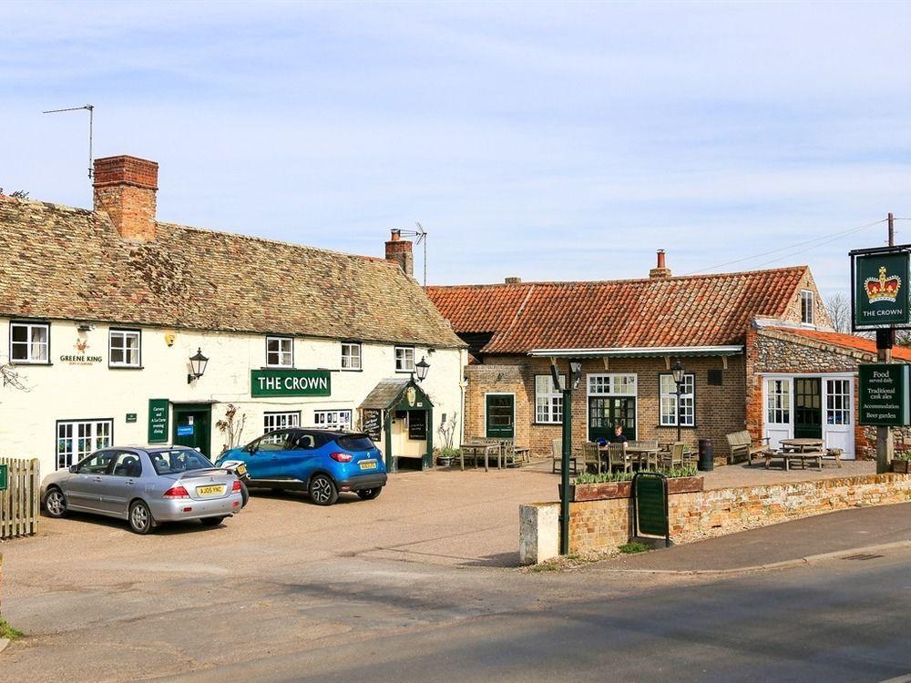 Gayton  The Crown Inn المظهر الخارجي الصورة