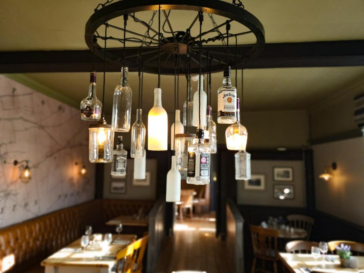 Gayton  The Crown Inn المظهر الخارجي الصورة